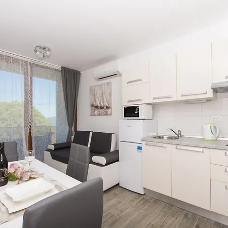 Apartment La - Comfort One-bedroom With Terrace And Sea View Veliki Drvenik