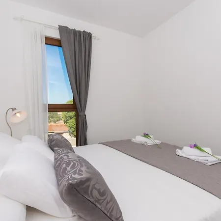 La - Comfort One-bedroom With Terrace And Sea View * Veliki Drvenik
