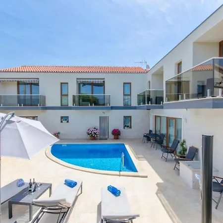 La - Comfort One-bedroom With Terrace And Sea View Veliki Drvenik