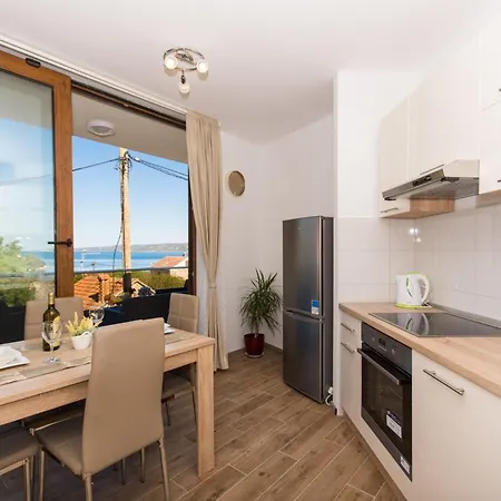 La - Comfort One-bedroom With Terrace And Sea View